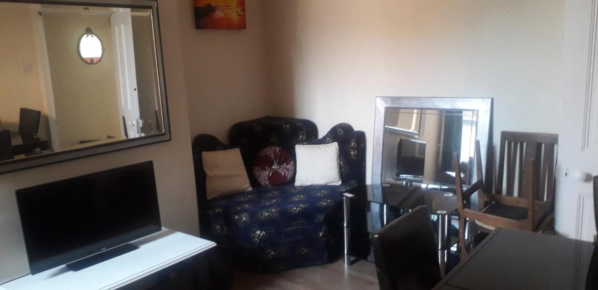 Bright Home Guest House Manchester Bagian luar foto